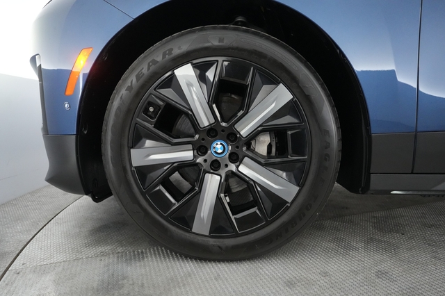 2022 BMW iX