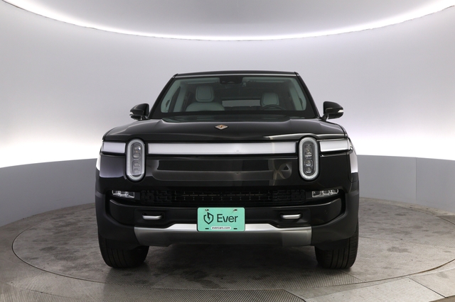 2024 Rivian R1S