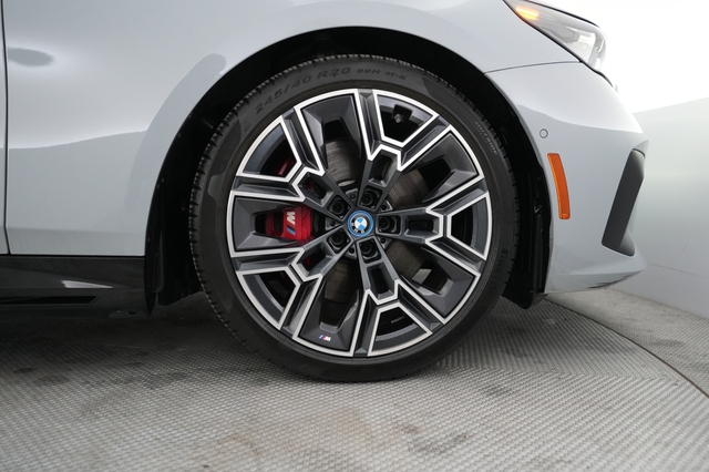 2024 BMW i5