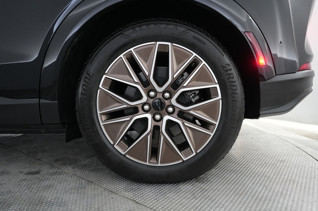 2025 Ford Mustang Mach-E