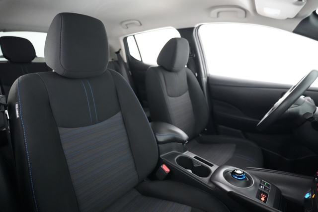2022 Nissan LEAF