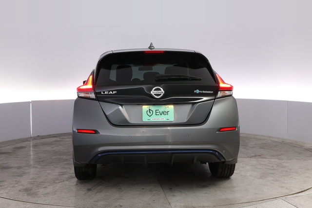 2022 Nissan LEAF