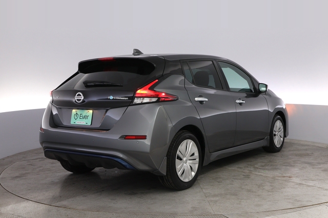 2022 Nissan LEAF
