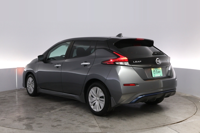 2022 Nissan LEAF
