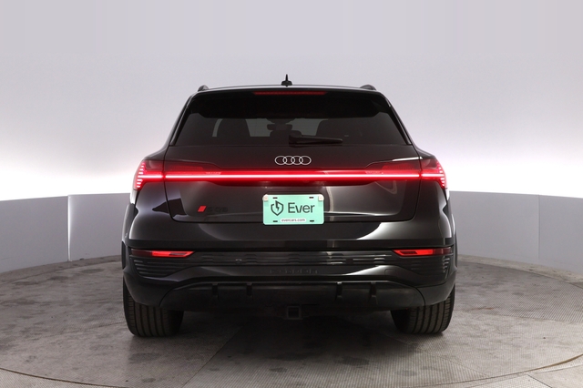 2024 Audi SQ8 e-tron
