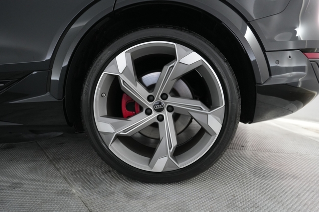 2024 Audi SQ8 e-tron