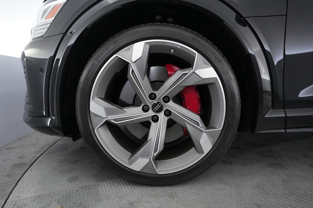 2024 Audi SQ8 e-tron