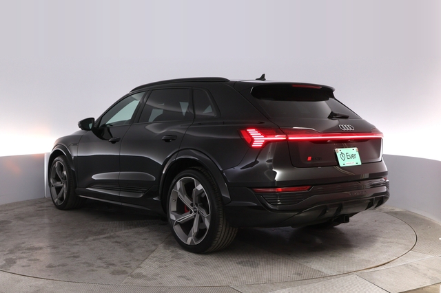 2024 Audi SQ8 e-tron