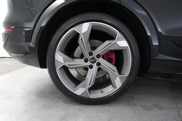 2024 Audi SQ8 e-tron