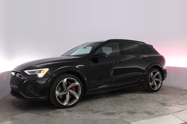2024 Audi SQ8 e-tron