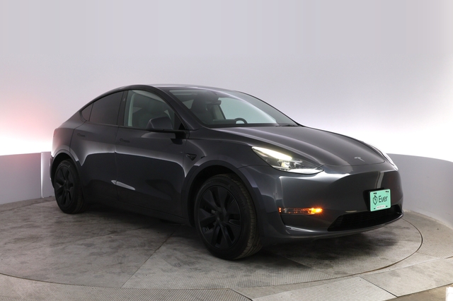 2025 Tesla Model Y