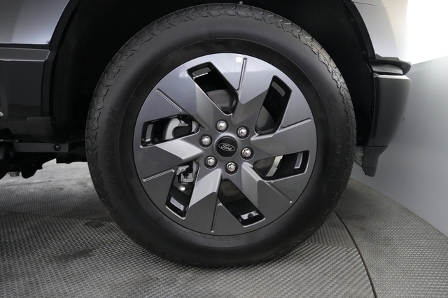 2025 Ford F-150 Lightning