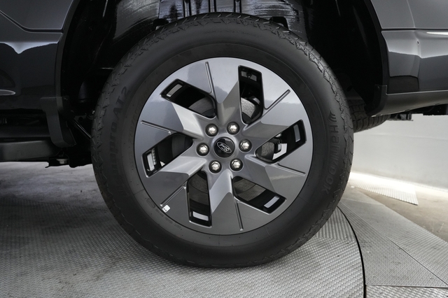2025 Ford F-150 Lightning