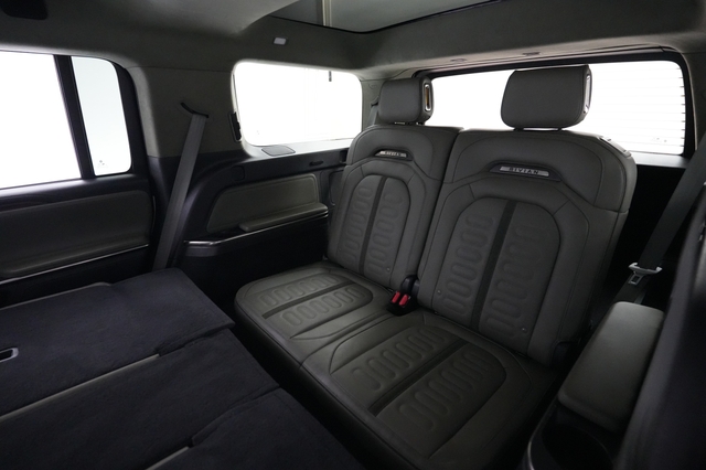 2024 Rivian R1S