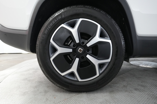 2024 Rivian R1S