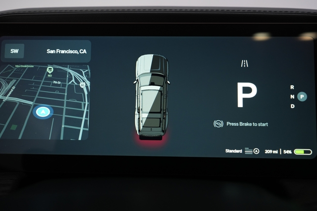 2025 Rivian R1S