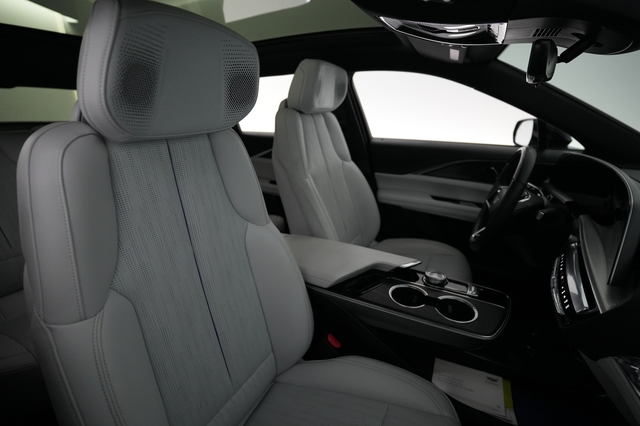 2023 Cadillac LYRIQ