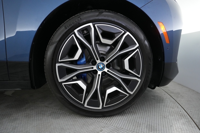 2024 BMW iX