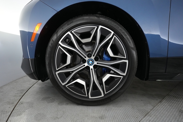 2024 BMW iX