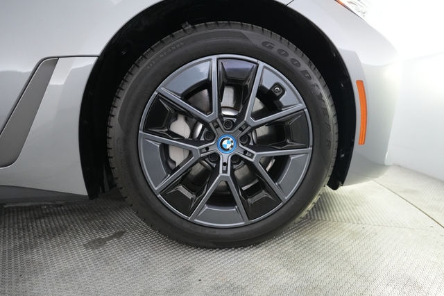2024 BMW i4