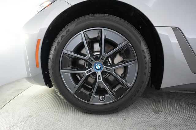 2024 BMW i4
