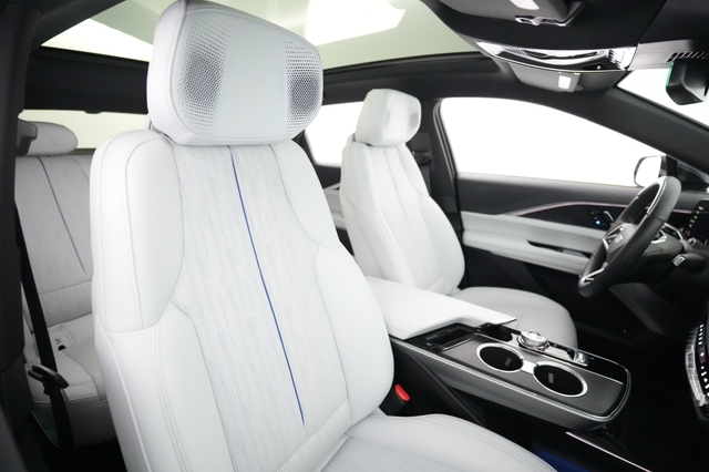 2024 Cadillac Lyriq