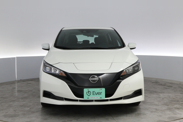 2025 Nissan LEAF