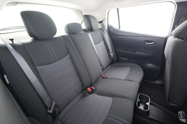 2025 Nissan LEAF