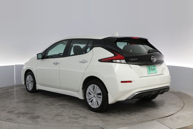 2025 Nissan LEAF