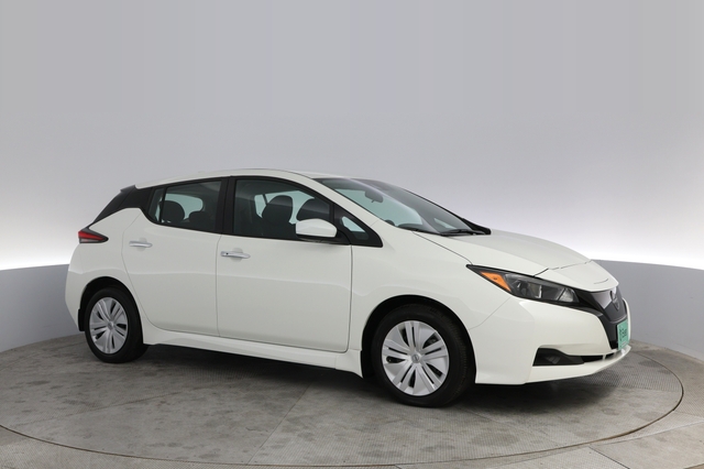 2025 Nissan LEAF