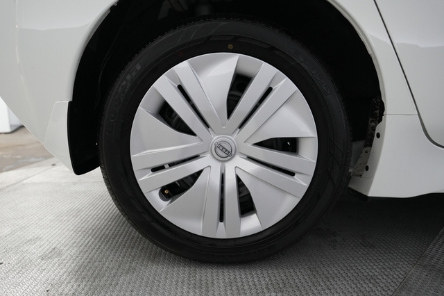 2025 Nissan LEAF