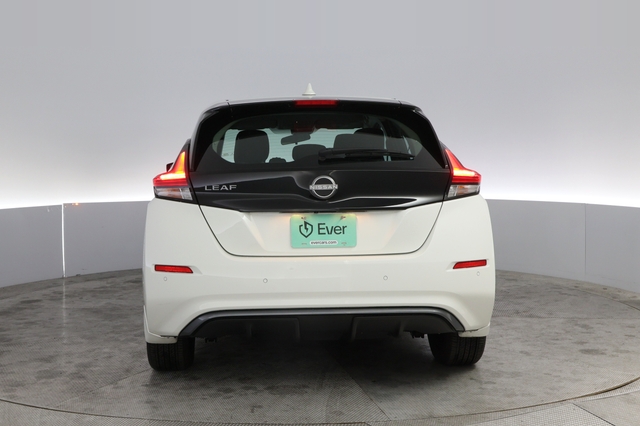 2025 Nissan LEAF