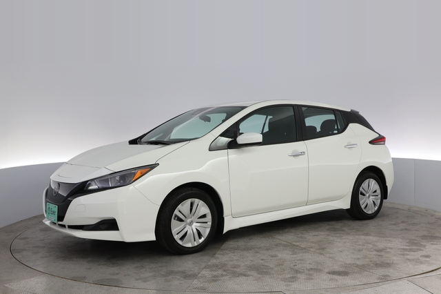 2025 Nissan LEAF