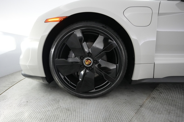 2023 Porsche Taycan