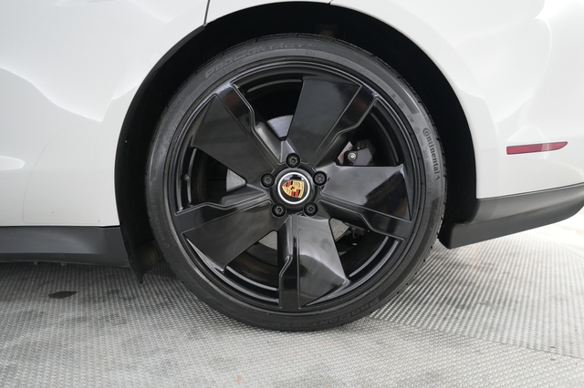 2023 Porsche Taycan