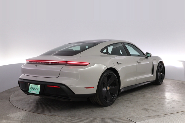2023 Porsche Taycan
