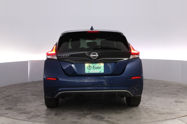 2025 Nissan LEAF