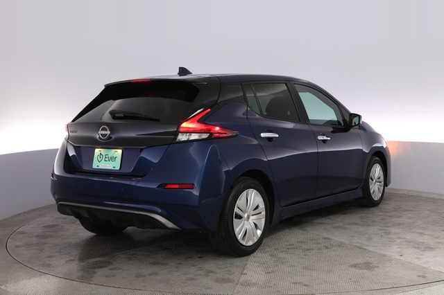 2025 Nissan LEAF
