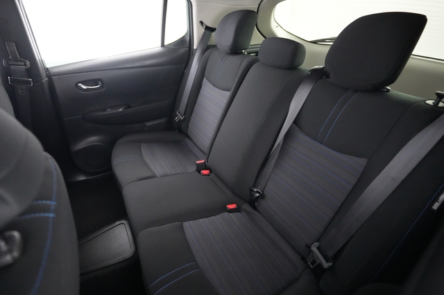 2025 Nissan LEAF