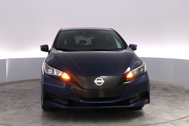 2025 Nissan LEAF