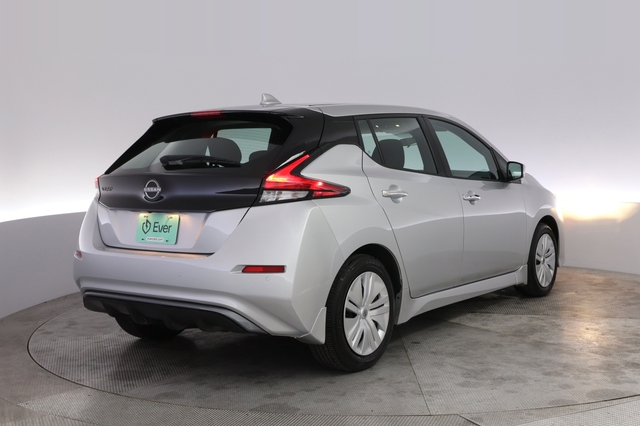 2025 Nissan LEAF