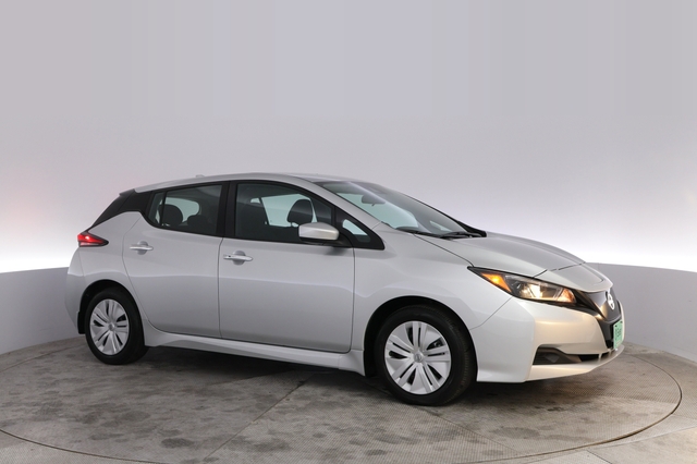 2025 Nissan LEAF