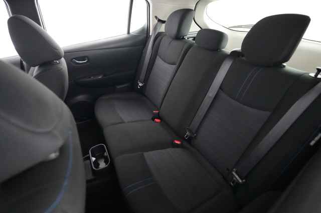 2025 Nissan LEAF