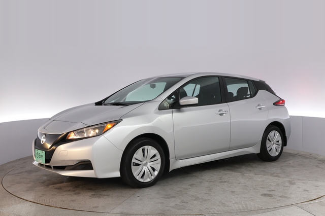 2025 Nissan LEAF