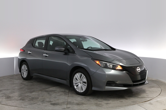 2025 Nissan LEAF