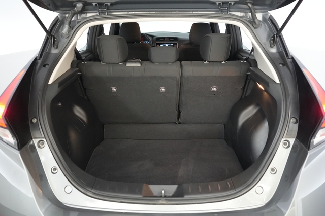 2025 Nissan LEAF