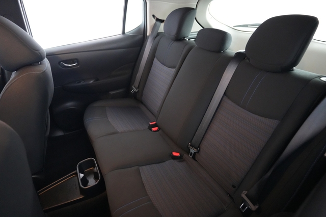 2025 Nissan LEAF