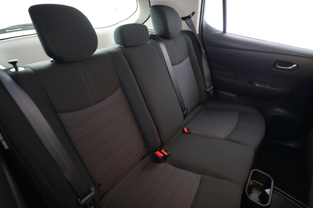 2025 Nissan LEAF