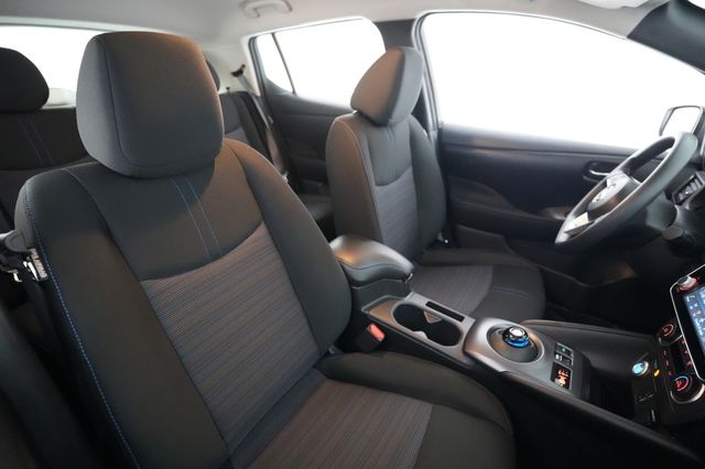 2025 Nissan LEAF