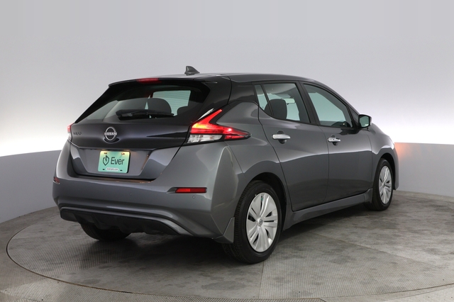 2025 Nissan LEAF